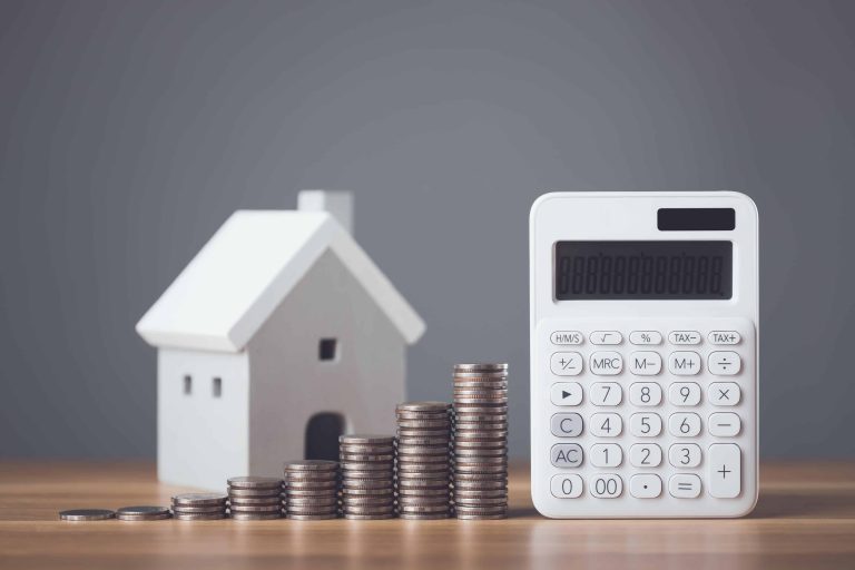 Immobilien-Budgetrechner: Wie viel Haus kann ich mir leisten? - Unser kostenloser online Rechner für Zinsen und Tilgung zu jedem Gehalt.